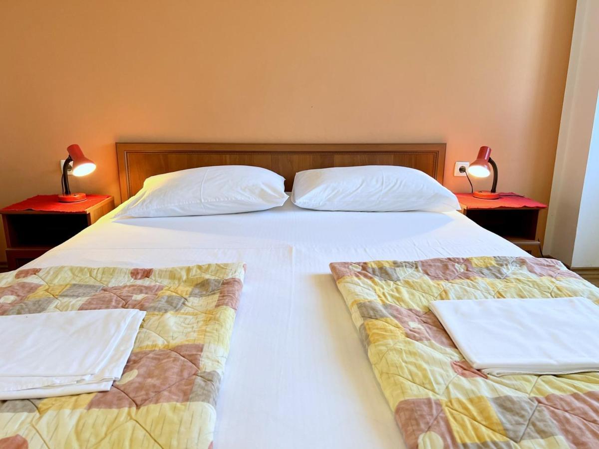 Banjol Miramar Apartments מראה חיצוני תמונה