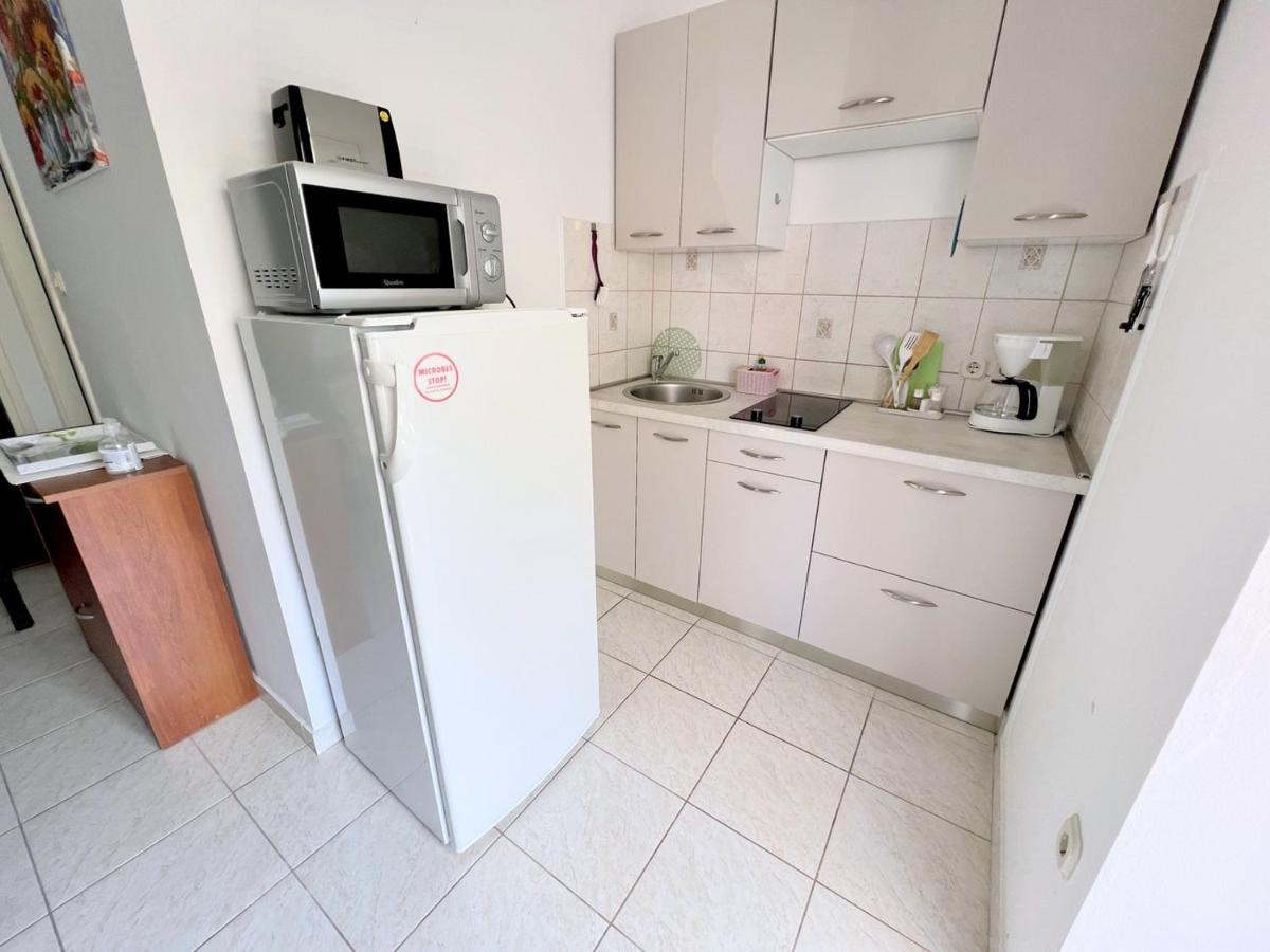 Banjol Miramar Apartments מראה חיצוני תמונה