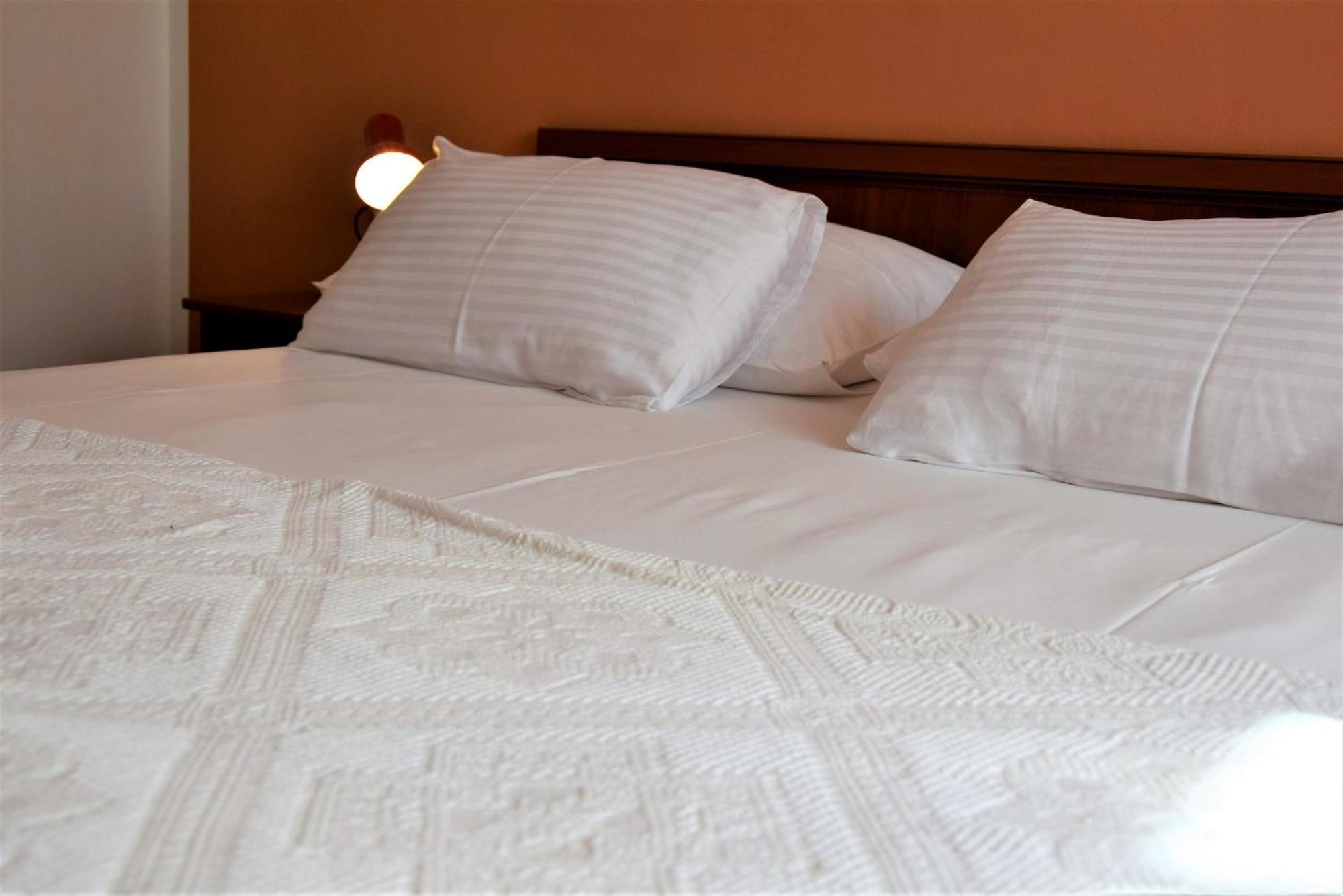 Banjol Miramar Apartments מראה חיצוני תמונה