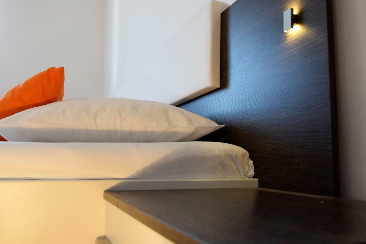 Banjol Miramar Apartments מראה חיצוני תמונה