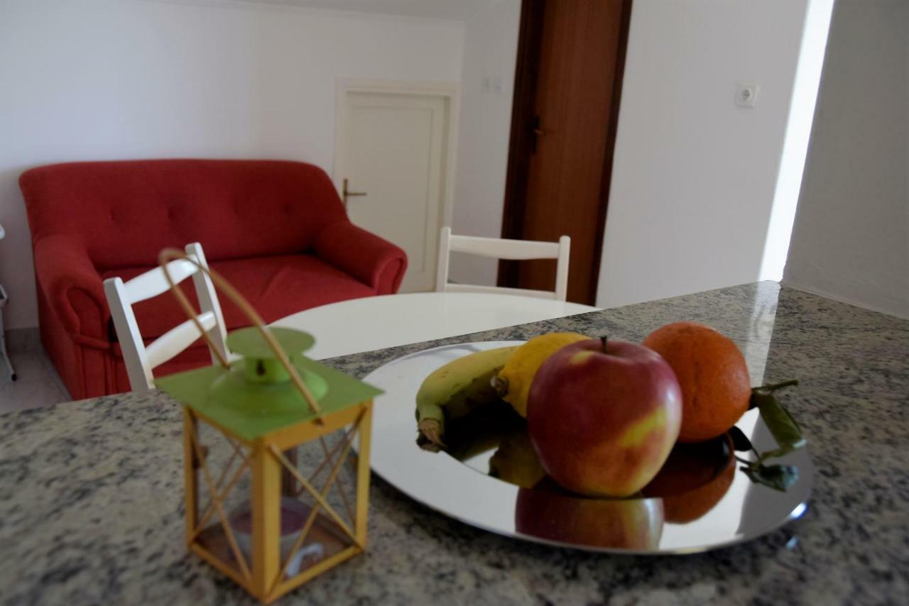 Banjol Miramar Apartments מראה חיצוני תמונה