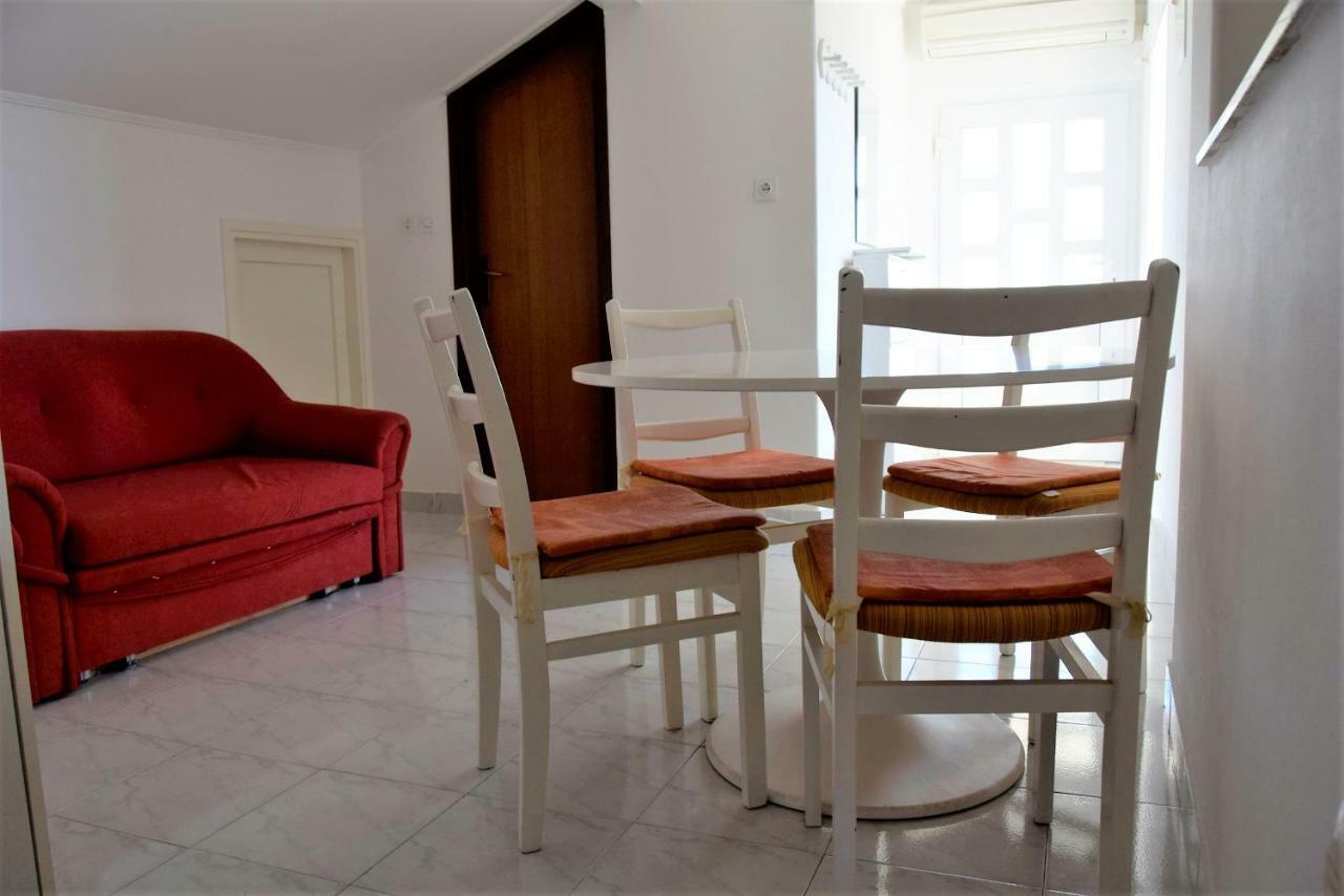 Banjol Miramar Apartments מראה חיצוני תמונה
