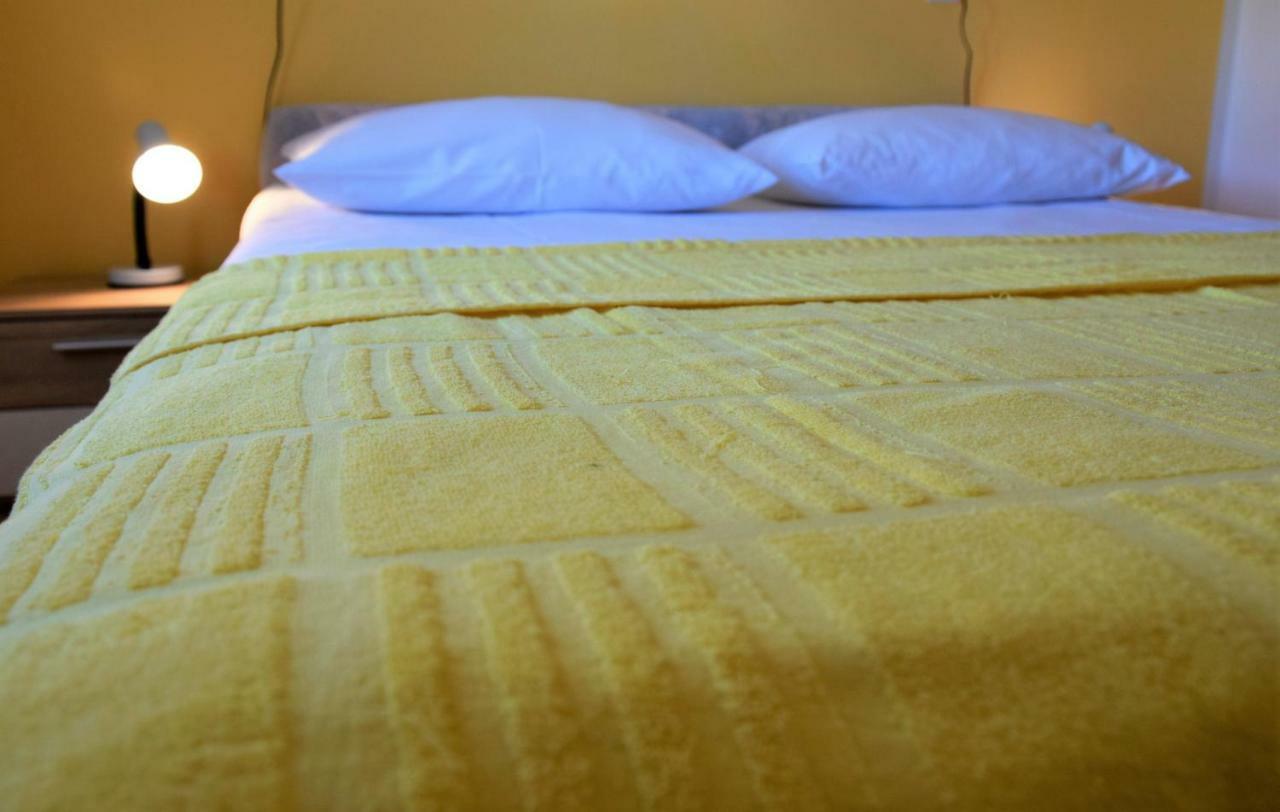 Banjol Miramar Apartments מראה חיצוני תמונה