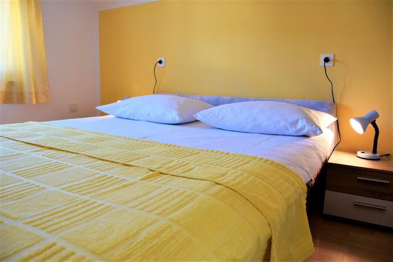Banjol Miramar Apartments מראה חיצוני תמונה